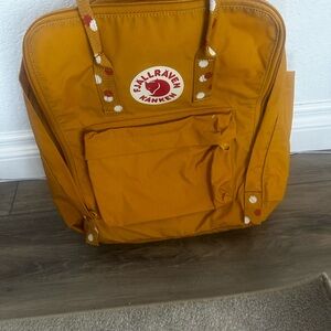 Fjallraven Kånken Warm Yellow Backpack